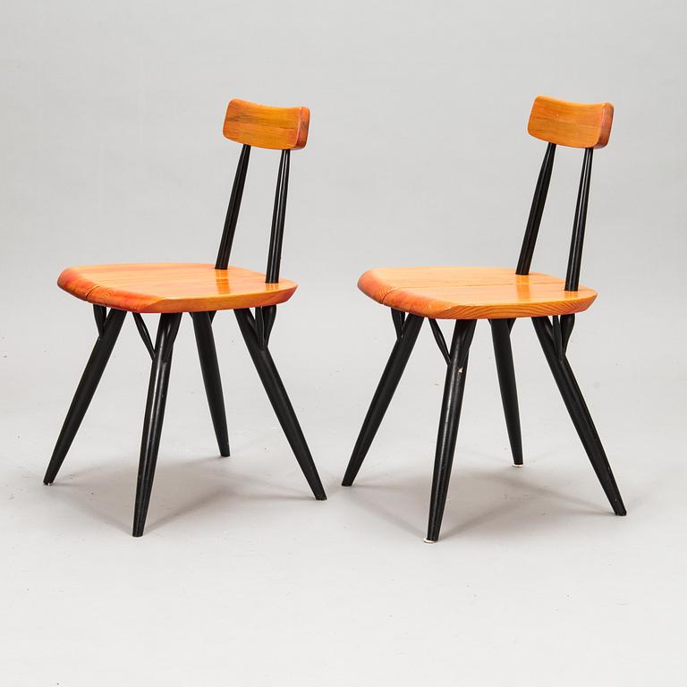 Ilmari Tapiovaara, a pair of 1970's 'Pirkka' chairs for Laukaan Puu.