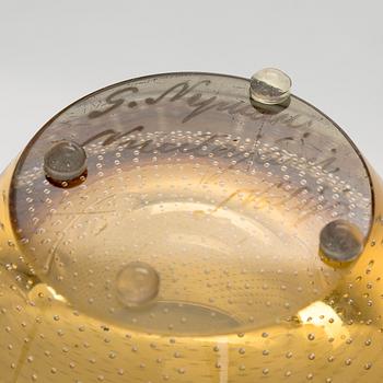 Gunnel Nyman, Vase, model 'GN 16', signed G. Nyman Nuutajärvi Notsjö. Designed in 1947.