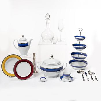 Sigvard Bernadotte, A 314 piece dinner and coffee service, “Marianne Royal Blue”, Christineholm/Fyrklövern, 2000.
