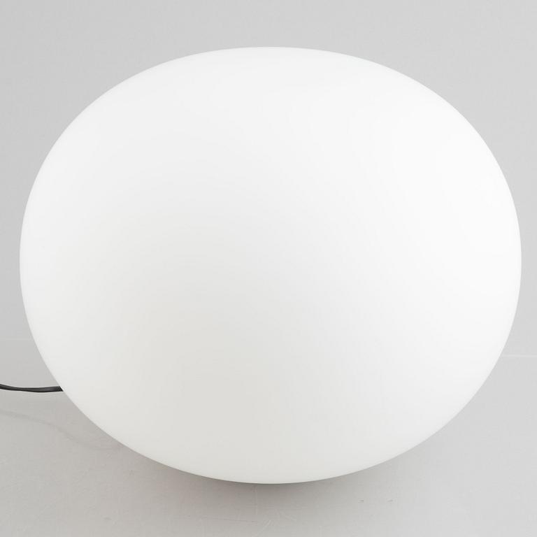 Jasper Morrison, table lamp, "Glo Ball Basic 2", Flos, Italy.