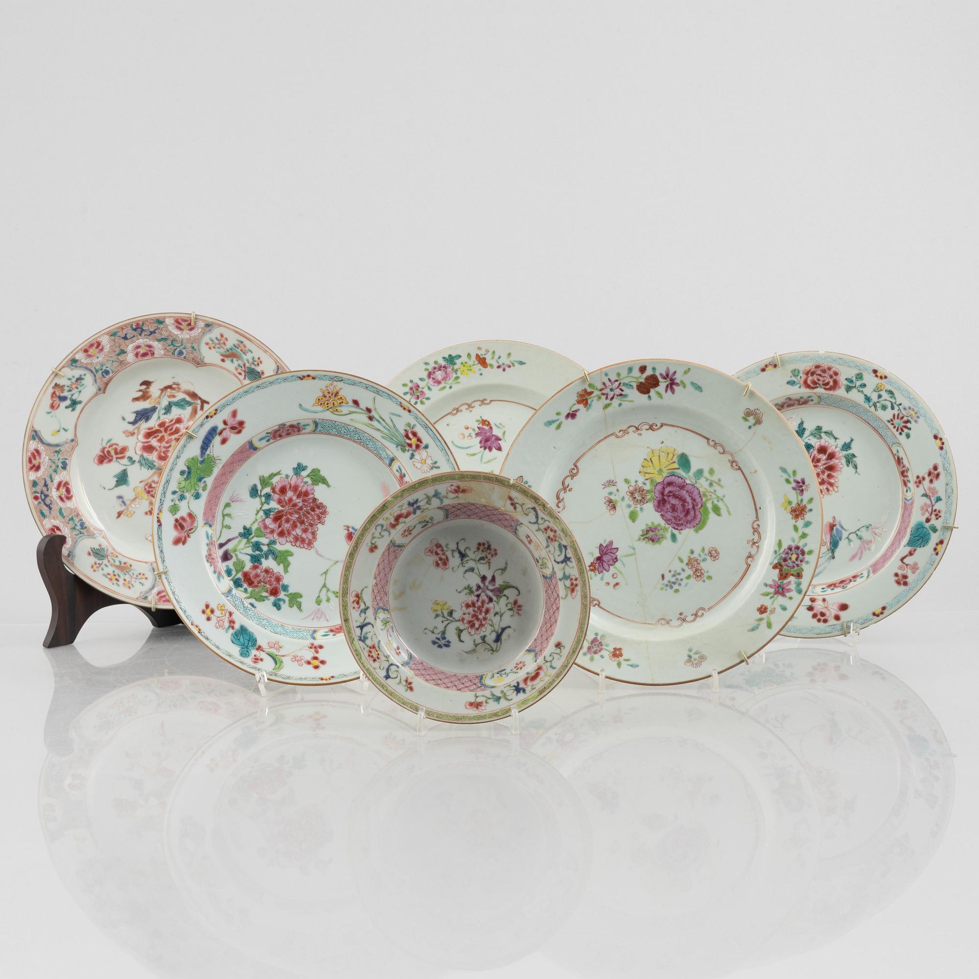 Six Famille Rose export porcelain plates and a creamer, China, Qianlong (1736-95).