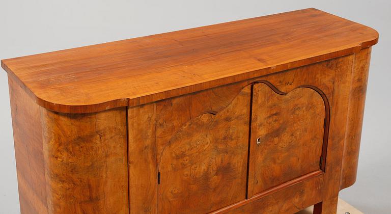 SIDEBOARD, 1900-talets andra kvartal.
