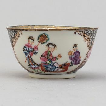 A famille rose cup, Qing dynasty, first half of the 18th Century.