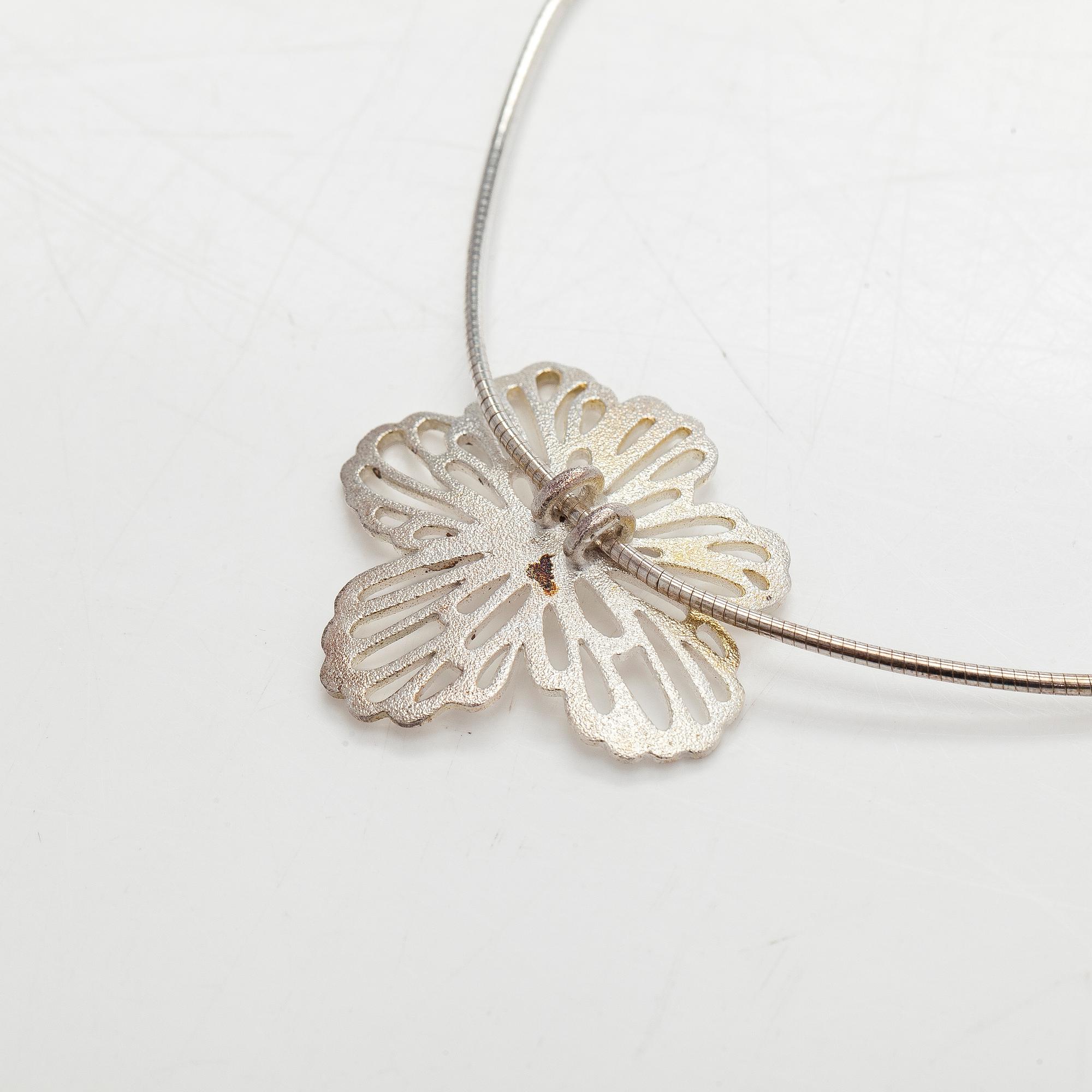 Kalevala Koru, halssmycken, 2 st, silver.