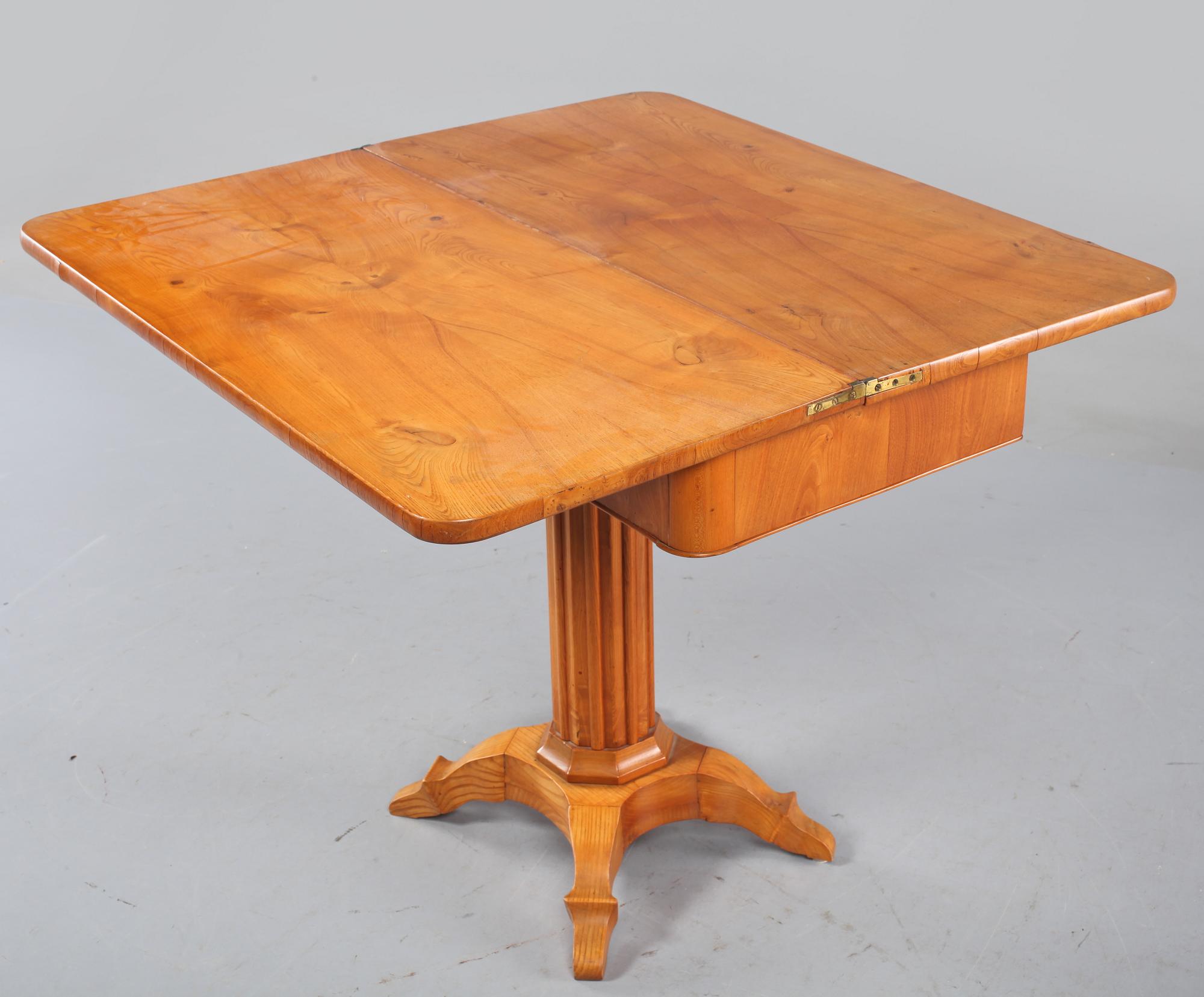 SPELBORD, omkring 1800-talets mitt.