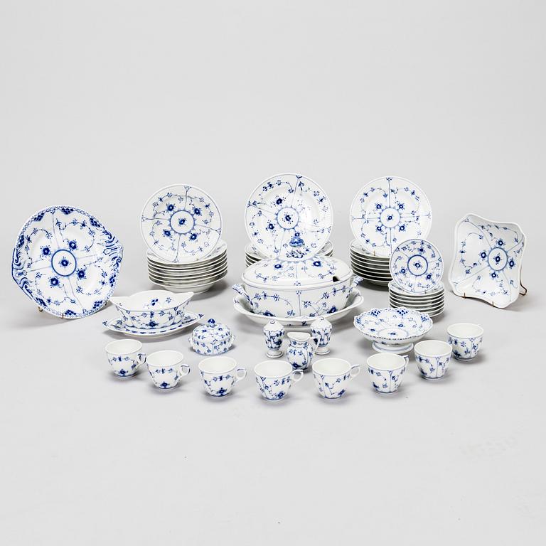 A 19-pc porcelain service, "Musselmalet", Royal Copenhagen, Denmark. Part 1889-1922, the rest 1967-84.