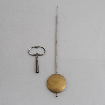 Clock, Rococo style with partially older parts, around the year 1900.