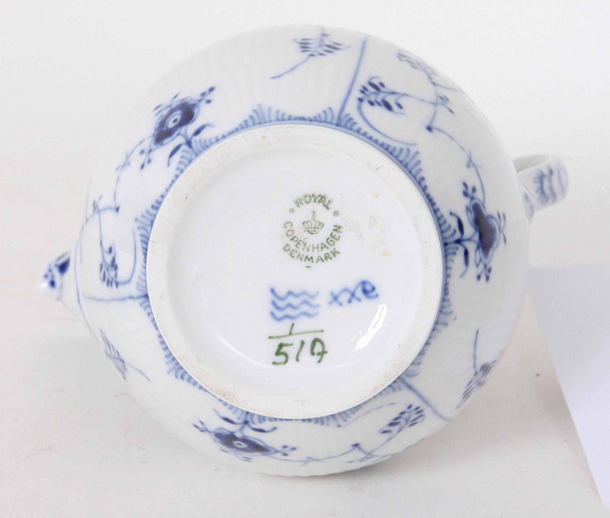 KAFFEKANNA, porslin, "Musselmalet", Kongl Dansk.