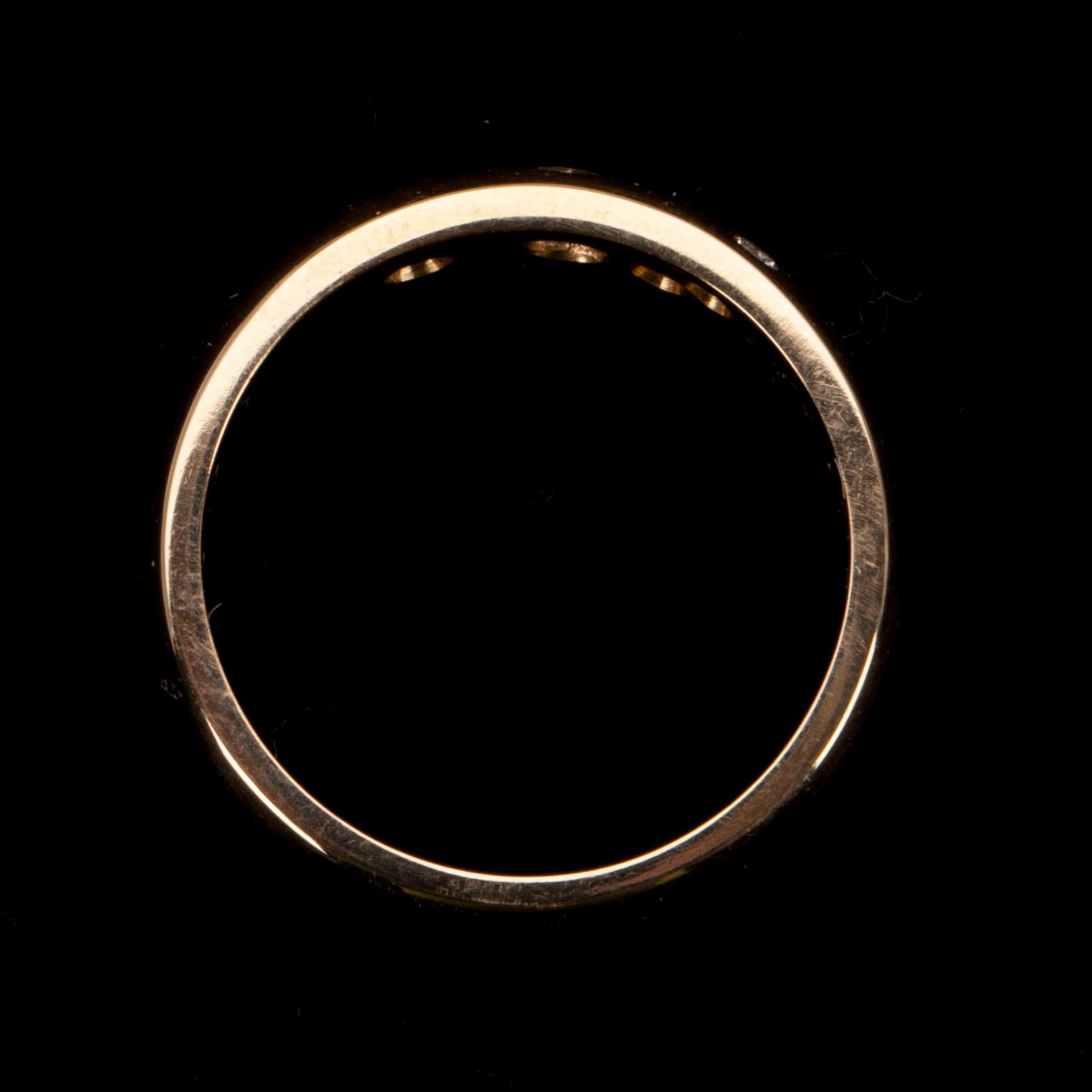 RING, guld 18K med briljantslipade diamanter ca. 0,15 ct. Finska stämplar 2000. Vikt 4,2 g.