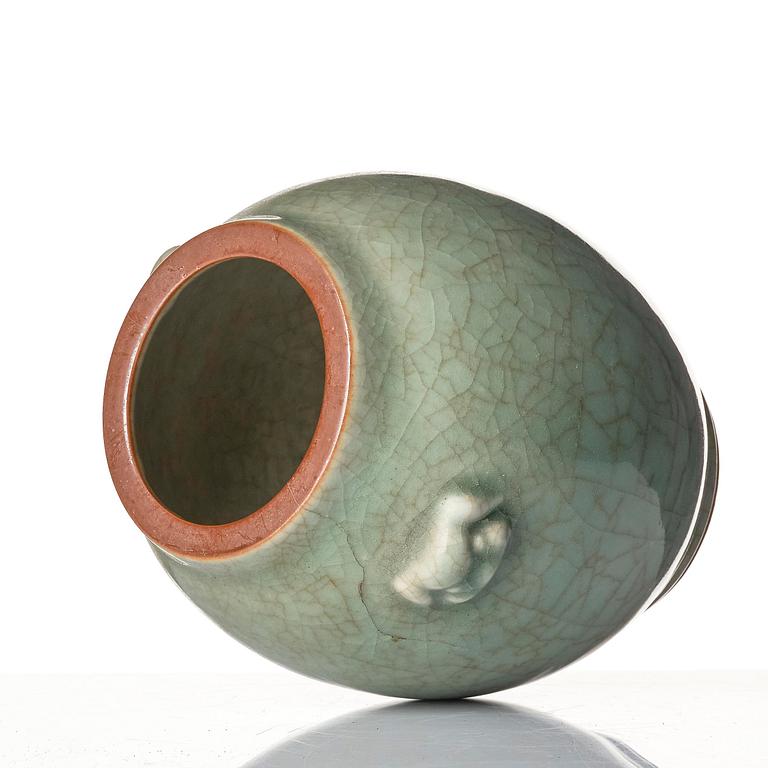 Urna, keramik. Qingdynastin, 1700-tal.