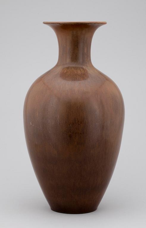 VAS, stengods, Gunnar Nylund, Rörstrand. Sign.