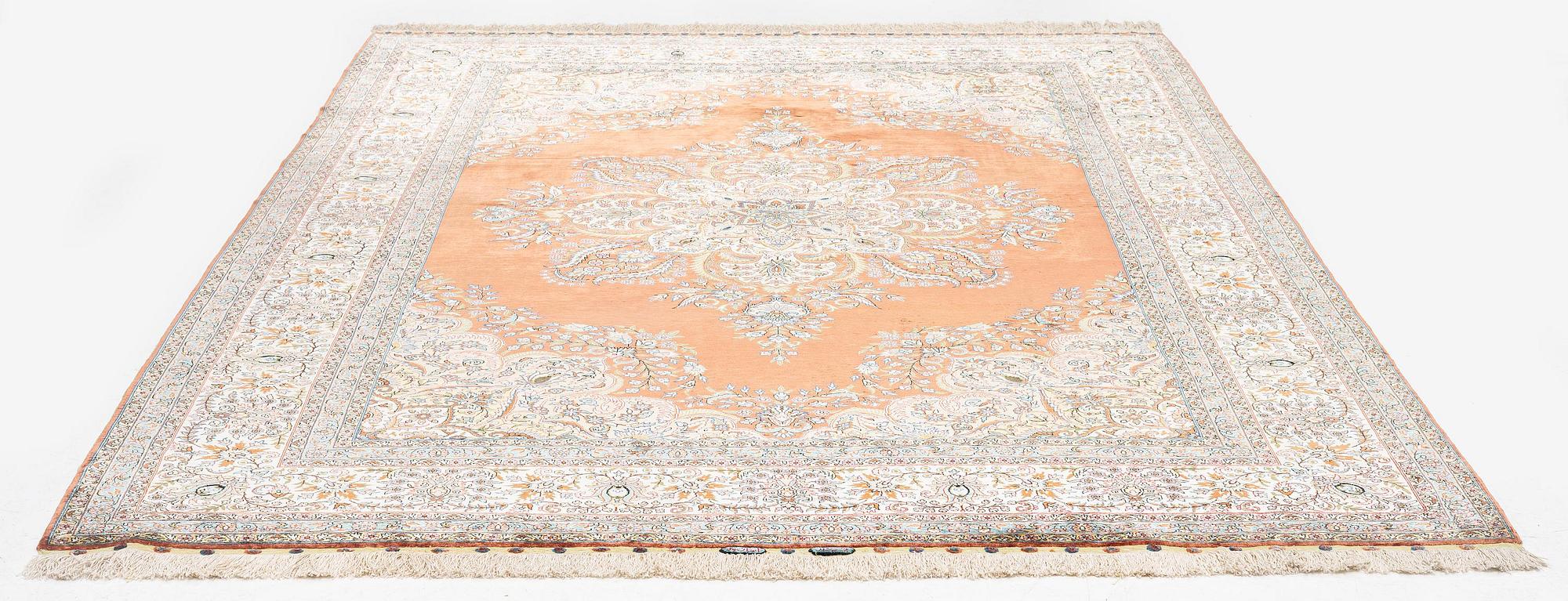 Matta, semiantik Turkisk silke, ca 294 x 198 cm.