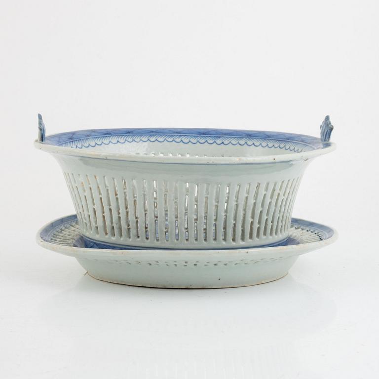 Gallerskål med underfat, porslin, Kina, Jiaqing (1796-1820).