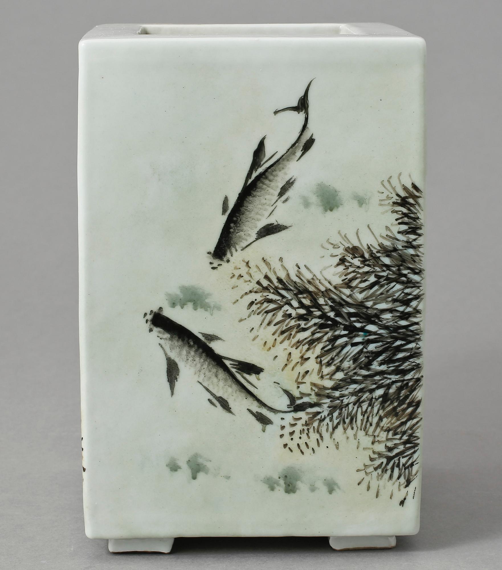 VAS, porslin, Kina 1900-tal.