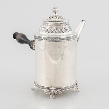A Swedish silver coffee pot, marks of Carl Ohlsson, Karlskrona 1915.