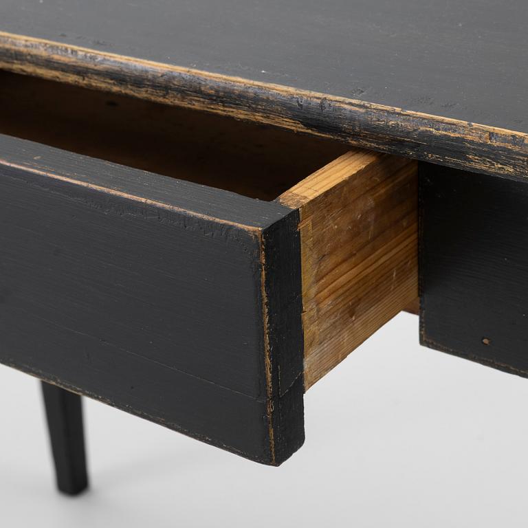 Table, 19th century.