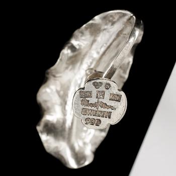 ÖRHÄNGEN, ett par, silver, Wiwen Nilsson, 1951. Vikt ca 5 g.