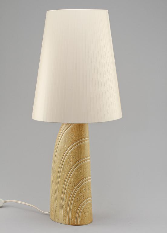 BORDSLAMPA, chamotterat stengods, osignerad, omkring 1900-talets mitt.