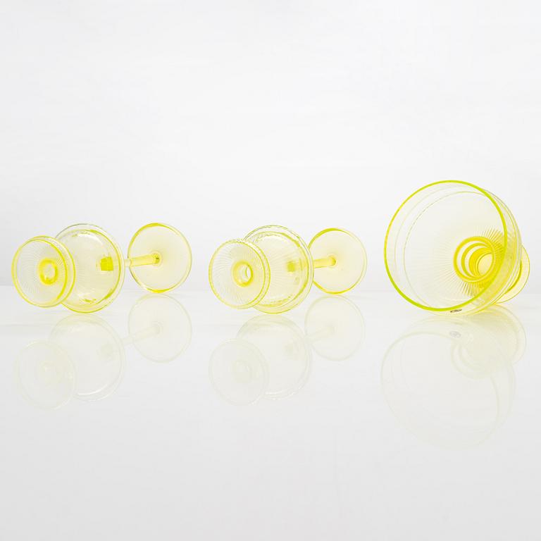 Nanny Still, ljusstakar, ett par samt skål, "Sultan", Riihimäen Lasi 1960-tal.