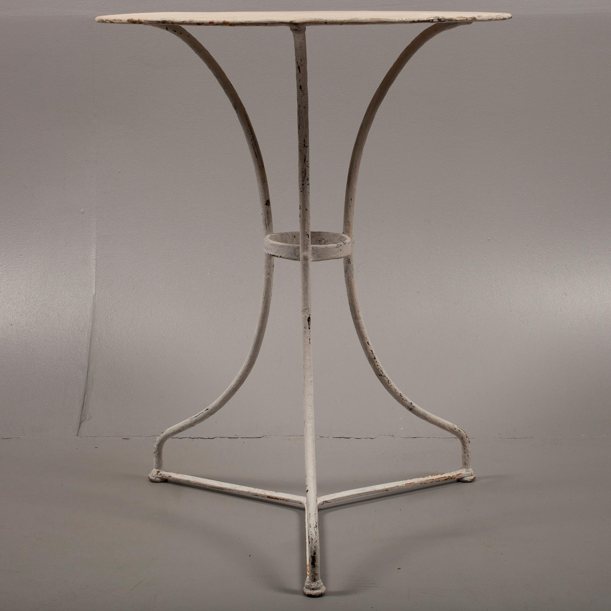TRÄDGÅRDSBORD, Frankrike, 1900-talets första hälft.