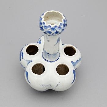 TULPANVAS, porslin Kina Kangxistil, 1900-tal.