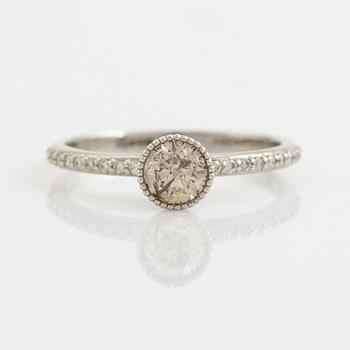 Diamond ring.