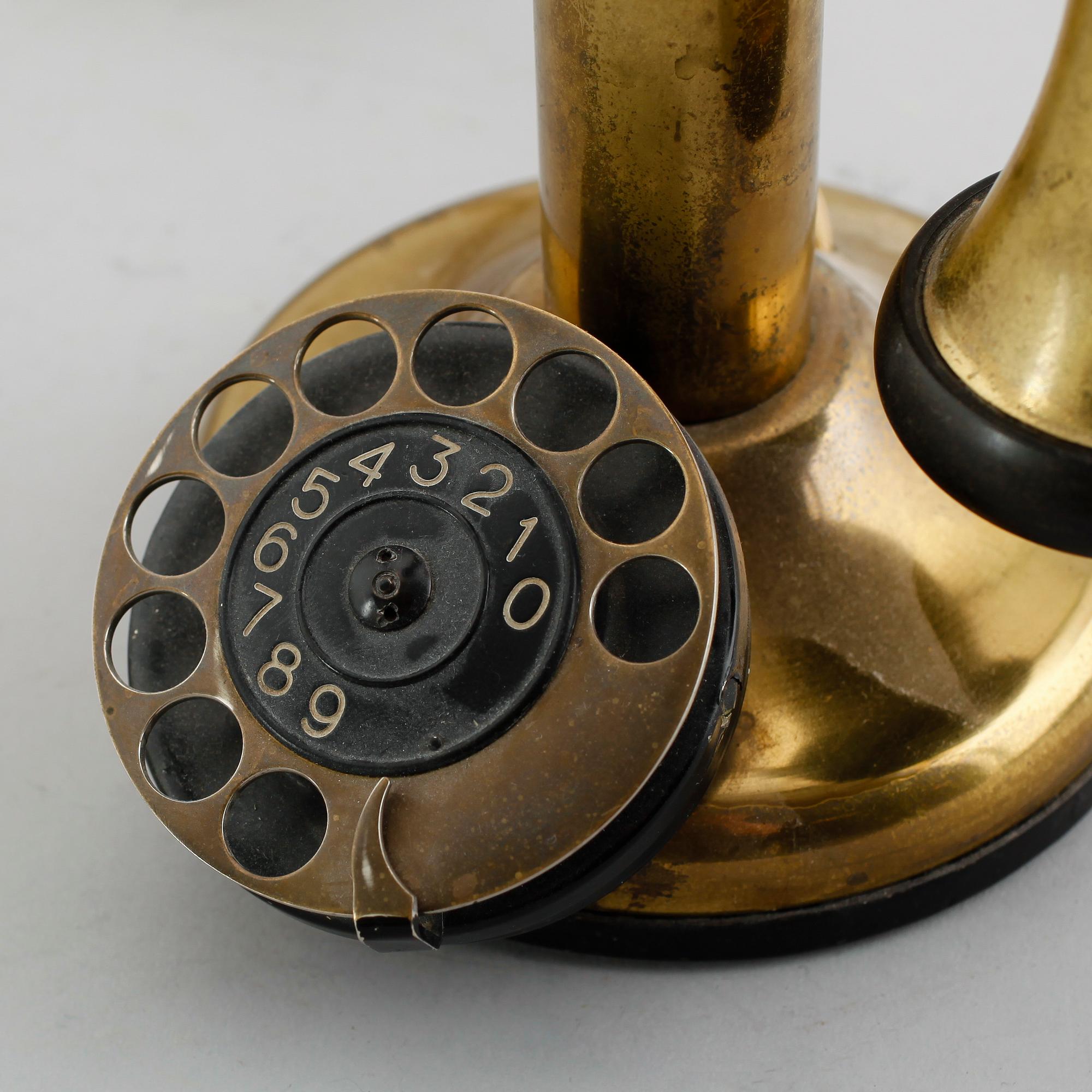 BORDSTELEFON, 1900-talets första hälft.