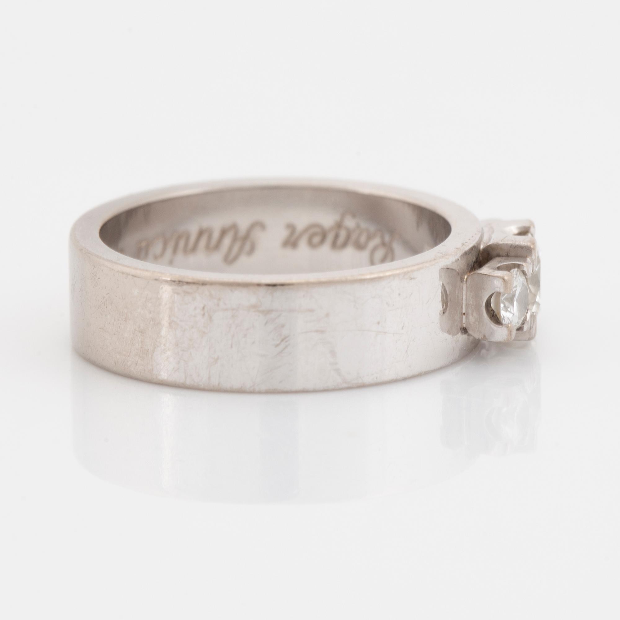 Ring, 18K vitguld med briljanter.