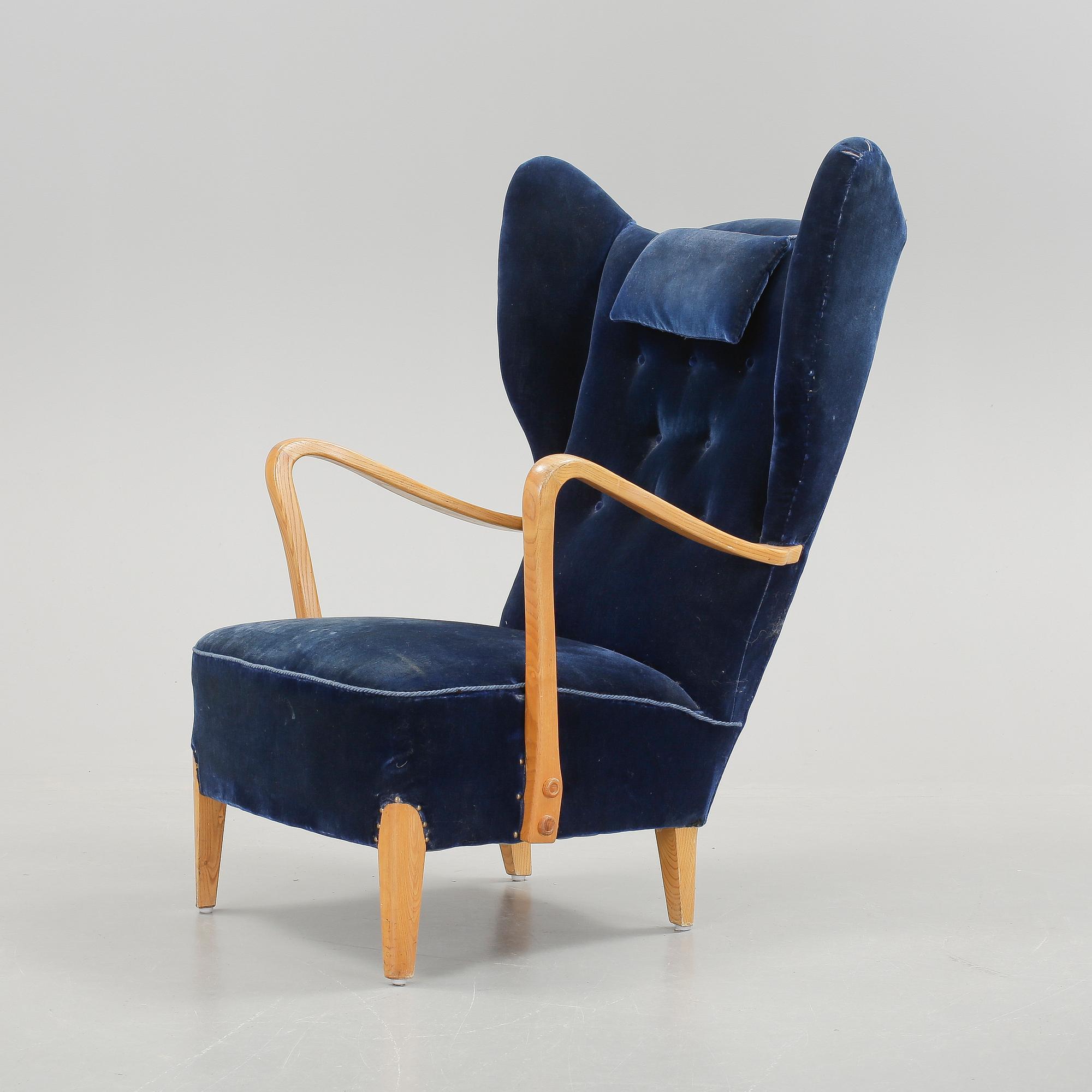 ÖRONLAPPSFÅTÖLJ, 1940-tal.