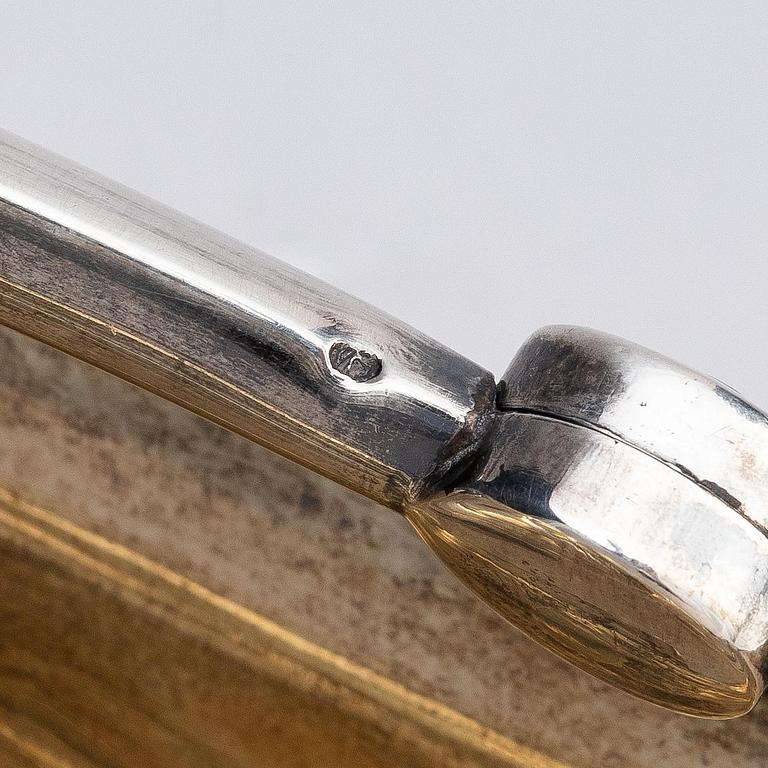 A Russian parcel-gilt silver bread basket, mark of Morosov, St. Petersburg, Russia, turn of the 20th century.