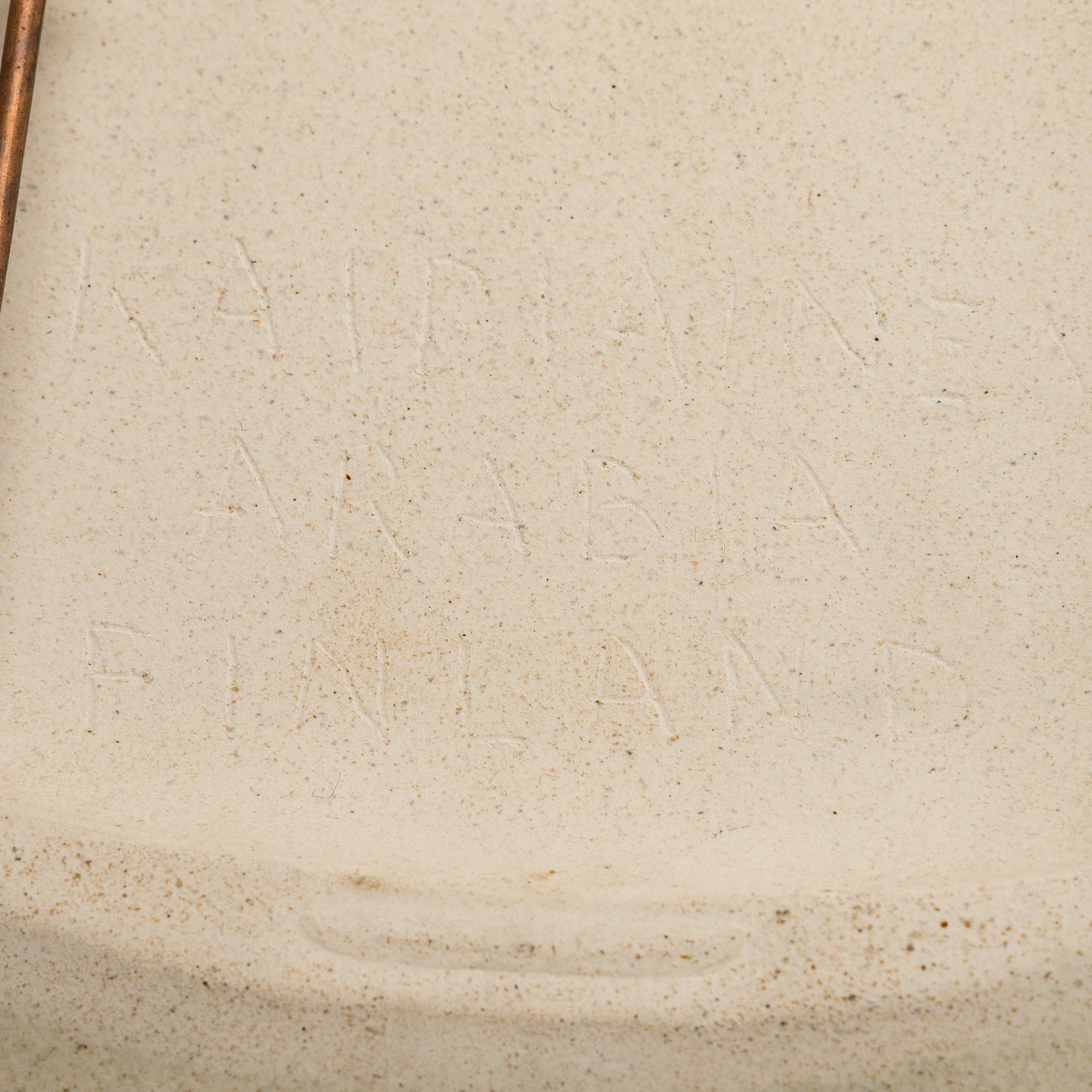 Birger Kaipiainen, dekorationsfat, stengods, signerat Kaipiainen Arabia Finland.