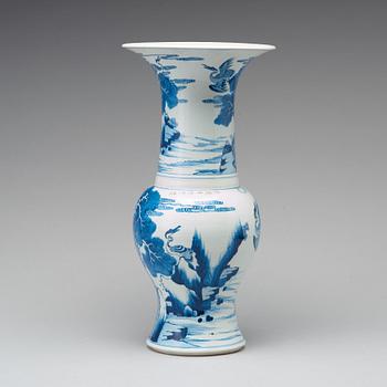 A blue and white vase, Qing dynasty, Kangxi (1662-1722).