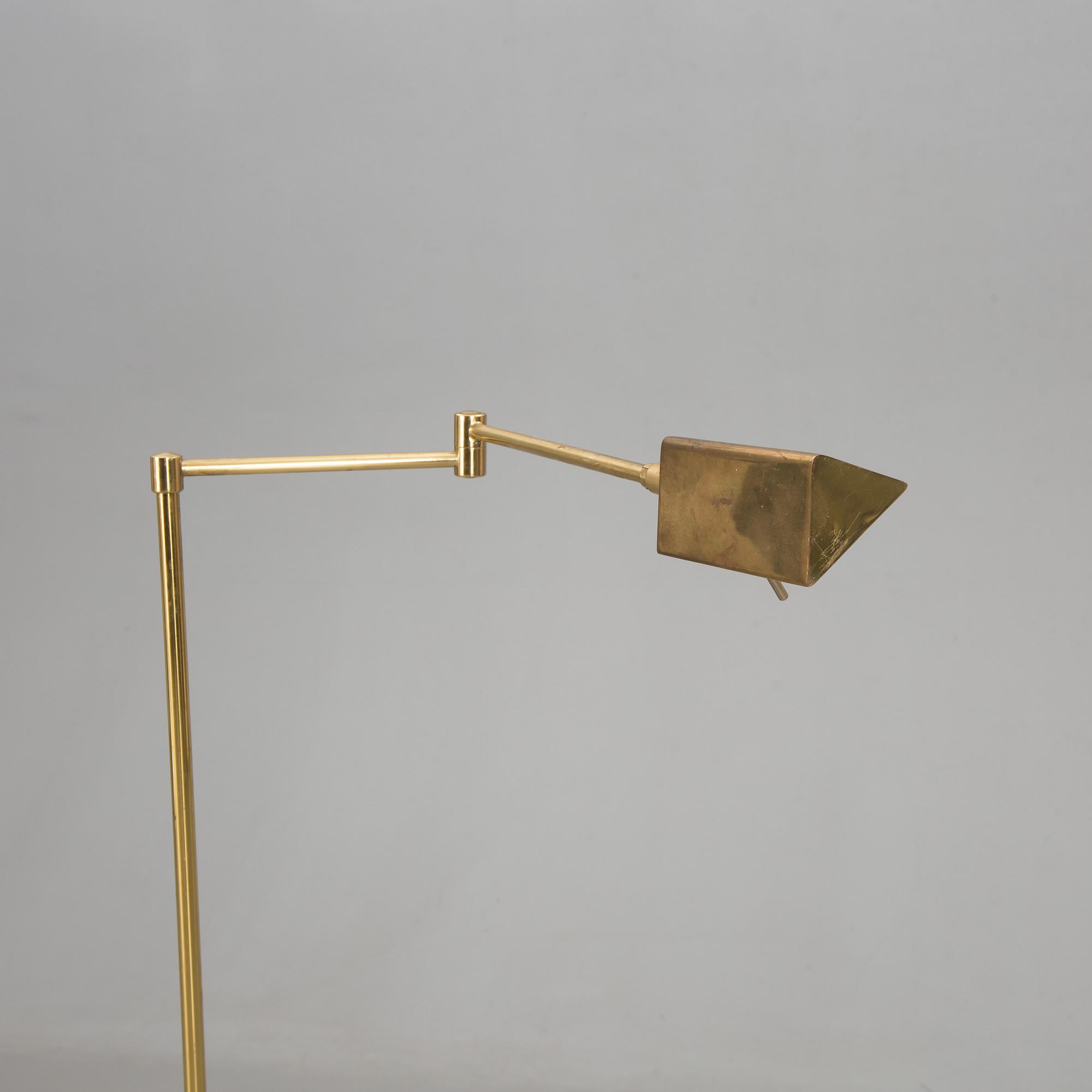 GOLVLAMPA, 1900-talets andra hälft.