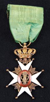 KRASCHAN, Vasaorden, 18K guld och emalj. Tot vikt 17 g.