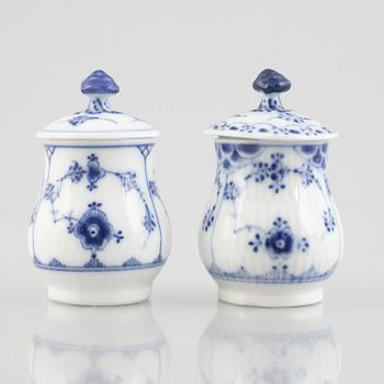 Two 'Blue Fluted' / 'Musselmalet rifflet' porcelain mustard pots, Royal Copenhagen, model 358 and 715, 1898-1923.