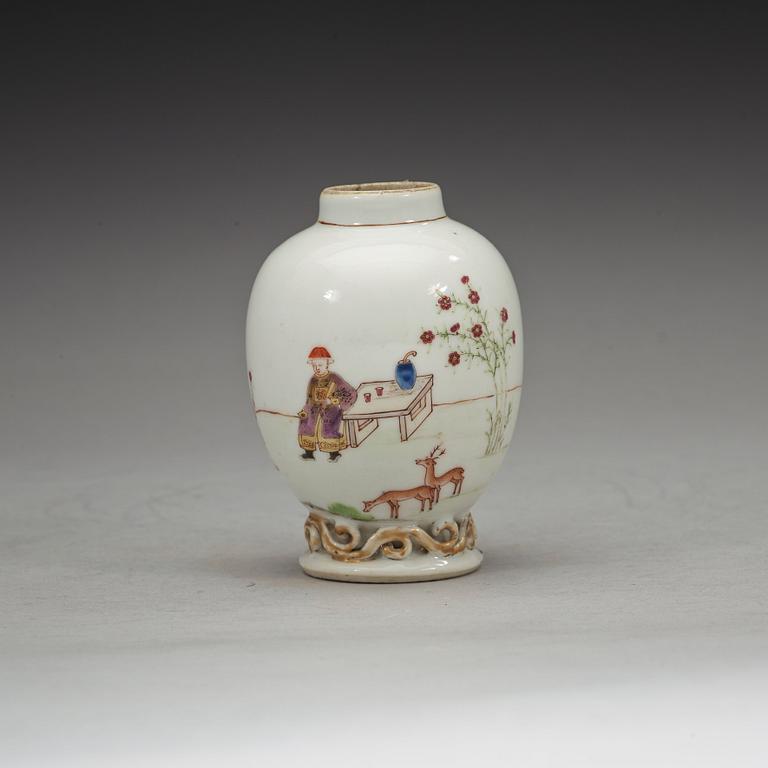 TEDOSA, vapenporslin. Qing dynastin, Qianlong (1736-95).