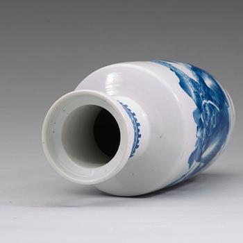 A blue and white Roleau vase, late Qing dynasty.