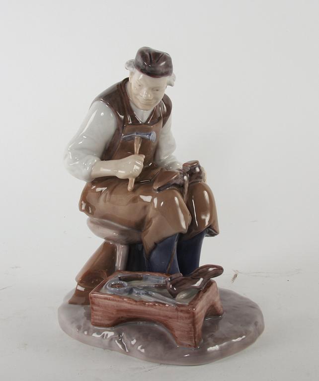 FIGURIN, porslin, Bing & Gröndal.