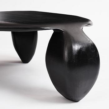 Niklas Runesson, a unique low table, executed in his own studio in 2021.