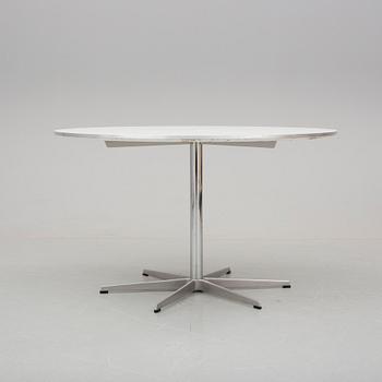 PIET HEIN, ARNE JACOBSEN och BRUNO MATHSSON för Fritz Hansen, "A825", bord, Danmark, 1987.