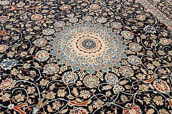 A Kashan carpet, c. 397 x 300 cm.