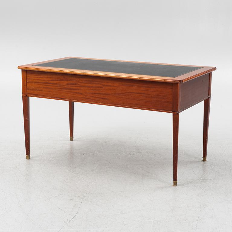 Skrivbord, Georgiansk stil, GR Möbler AB, Tibro, 1900-talets andra hälft.