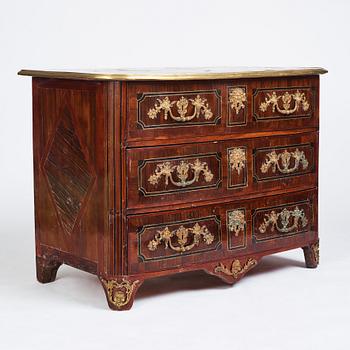 A French Régence commode in the manner of ébénist Etienne Doirat (Paris 1670-1732), 18th Century.