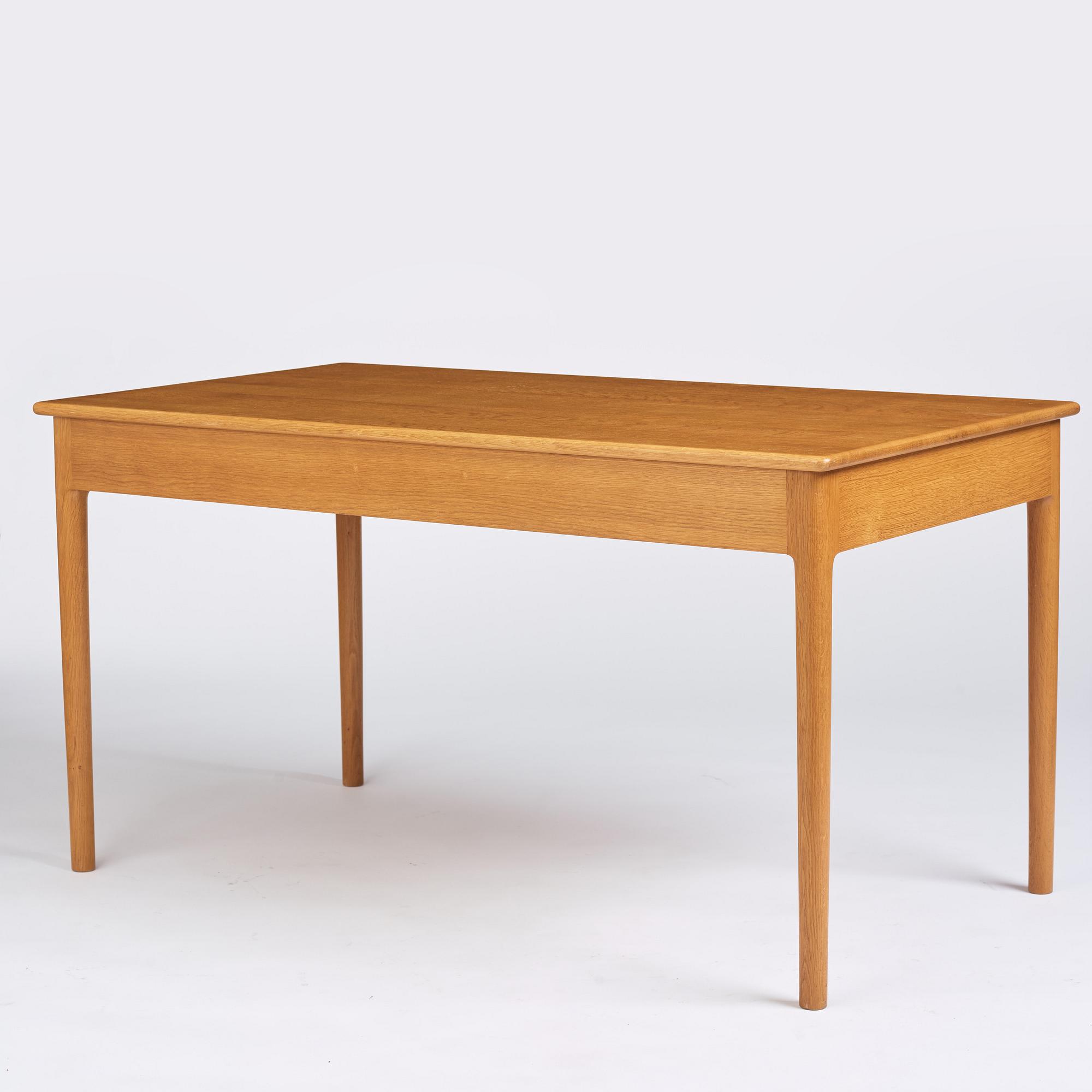 Hans J Wegner, skrivbord, modell "PP-305", PP Möbler, Danmark.