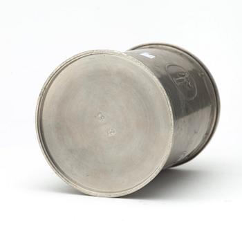 A Swedish Grace pewter box, Schreuder & Olsson, Stockholm 1929.