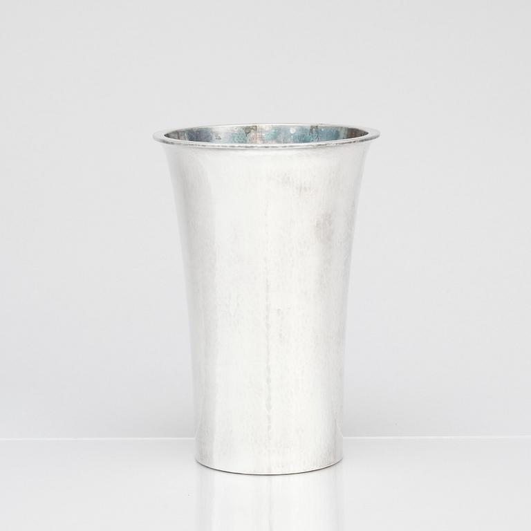 Einar Telander, a sterling silver vase, Silversmedja Einar Telander, Stockholm / Lidingö 1977.