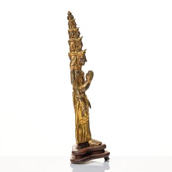 Avalokiteshvara, förgylld brons. Tibetokinesisk, sen Qingdynasti, omkring 1900.