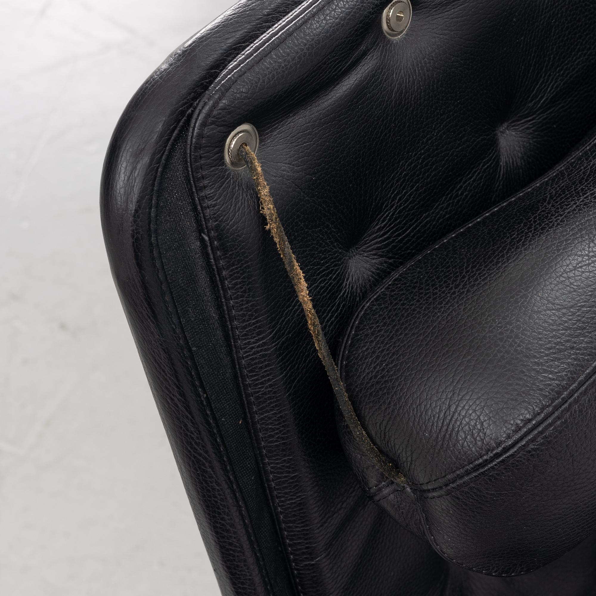 Bruno Mathsson, fåtöljer ett par "Jetson" för DUX sent 1900-tal.