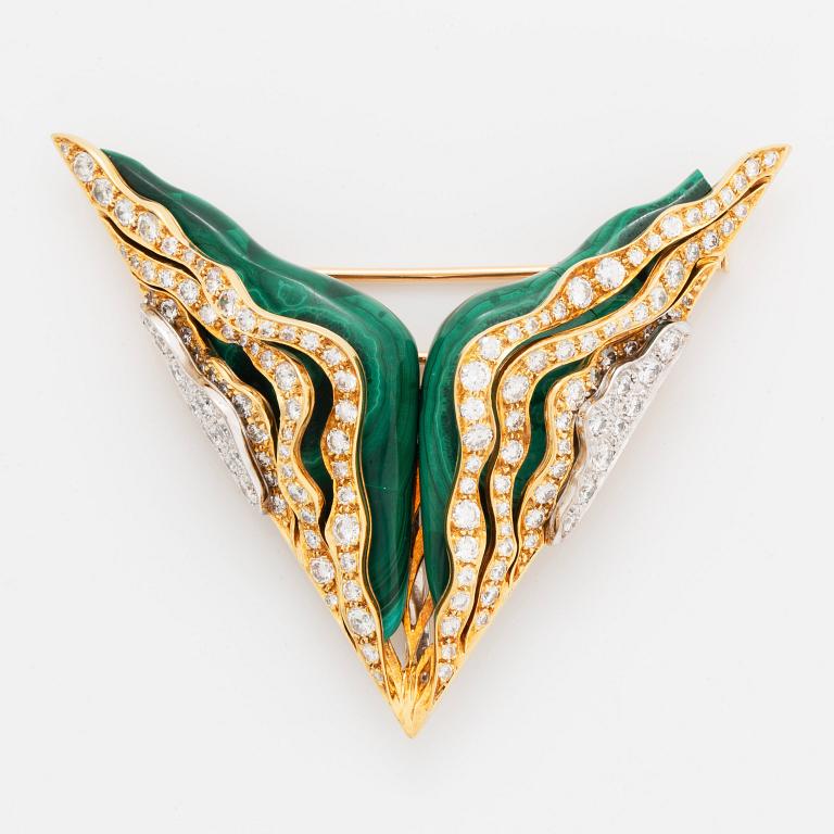 An 18K gold and malachite brooch and pair of earrings set with round brilliant-cut diamonds.