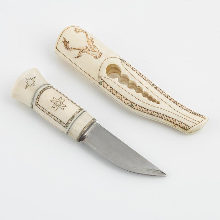 A reindeer horn knife in box by Bertil Fällman, signed.